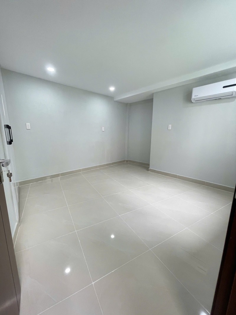 BÁN NHÀ TÂN BÌNH HXH 50M2 3 TẦNG NGANG 4.5M 3 PN ĐẸP LL LẠC LONG QUÂN 5.9 TỶ.