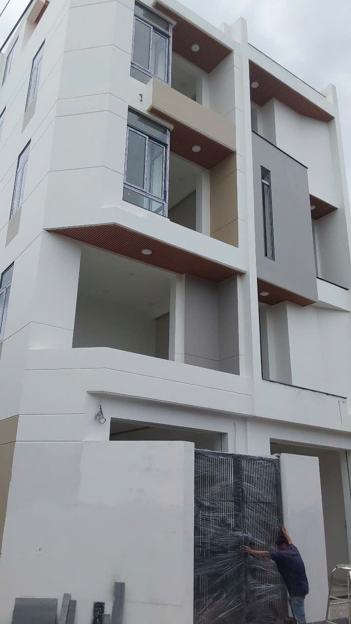 BÁN 3 CĂN NHÀ PHỐ 5 TẦNG MỚI XÂY– HẺM XE HƠI ĐƯỜNG 41, LINH ĐÔNG, THÀNH PHỐ THỦ ĐỨC