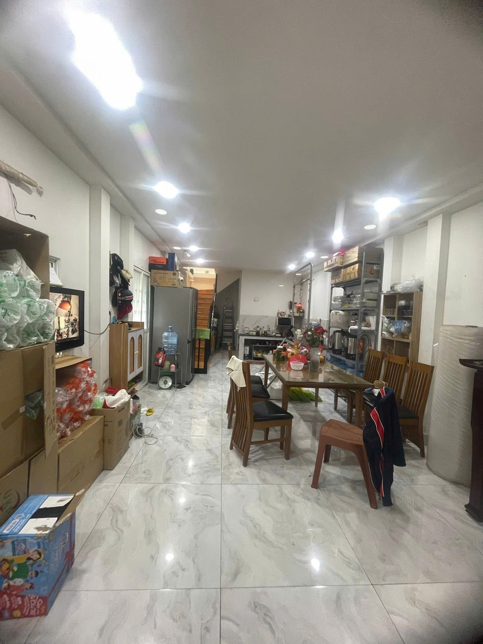 Bán nhà Mặt tiền Sơn Kỳ - gần Lê Trọng Tấn, 4x19m, 2 Tầng - 2 PN, Sổ A4, chỉ 9,5 tỷ.