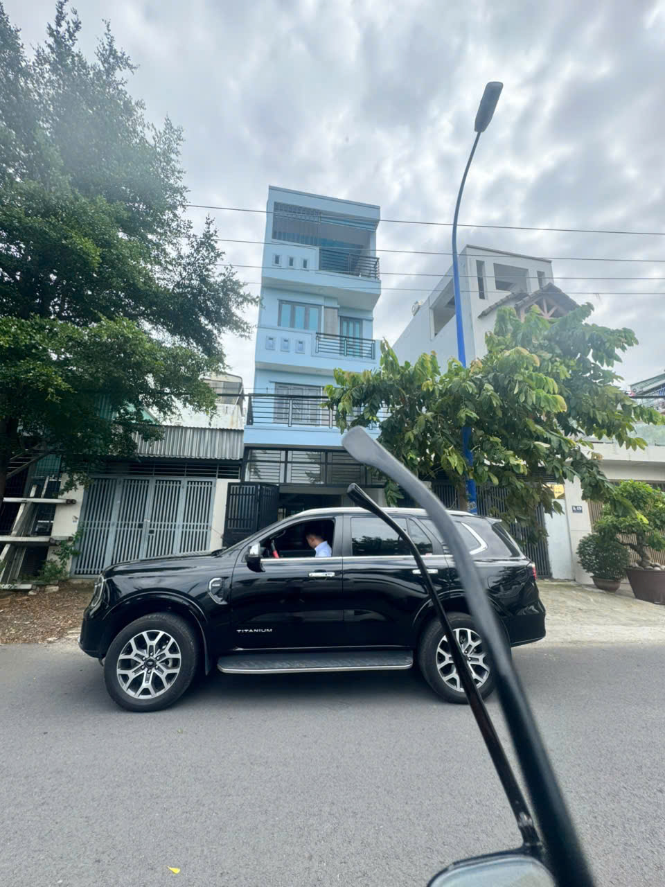 BÁN NHÀ 4 TẦNG- THANG MÁY NGAY METRO 2 THAM LƯƠNG , QUẬN 12, TPHCM - 2 Ô TÔ – 90M² – 12.7 TỶ