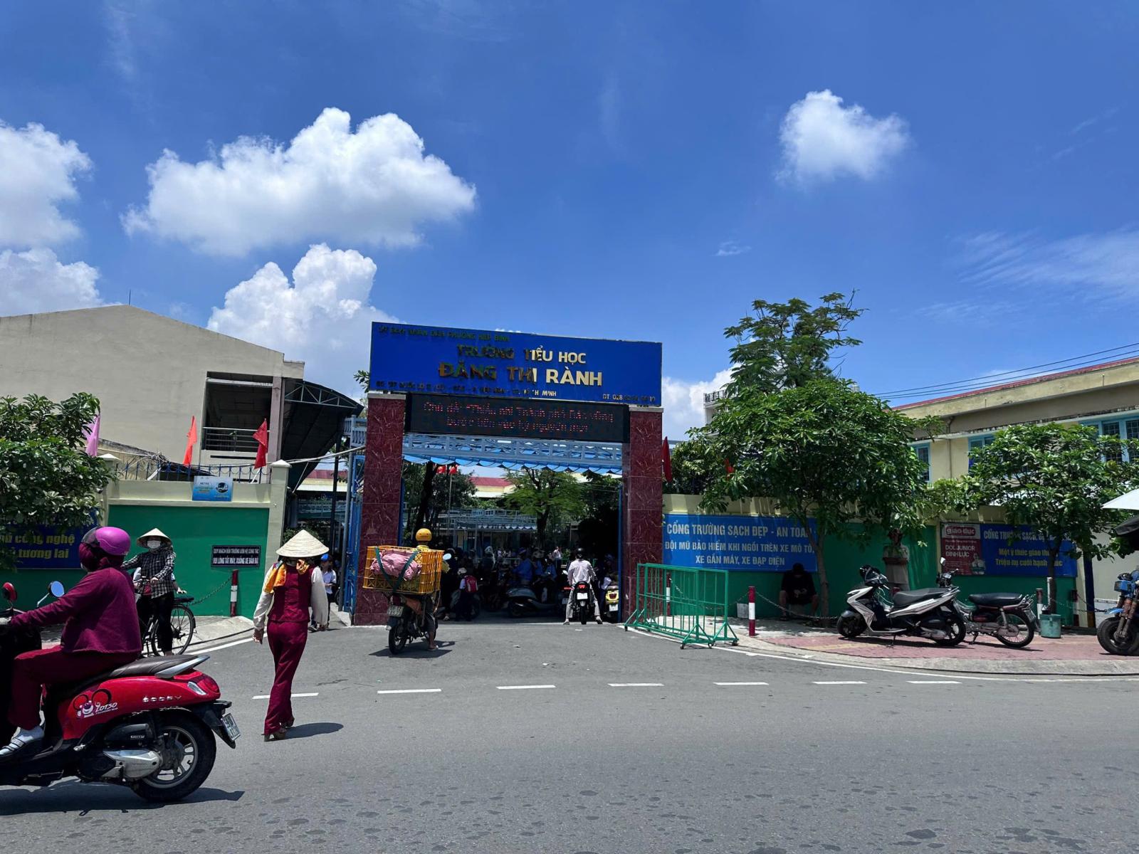 BÁN CĂN NHÀ GÓC 2 MẶT TIỀN ĐƯỜNG SỐ 11, QUÓC LỘ 13 (CŨ), HIỆP BÌNH PHƯỚC - THỦ ĐỨC