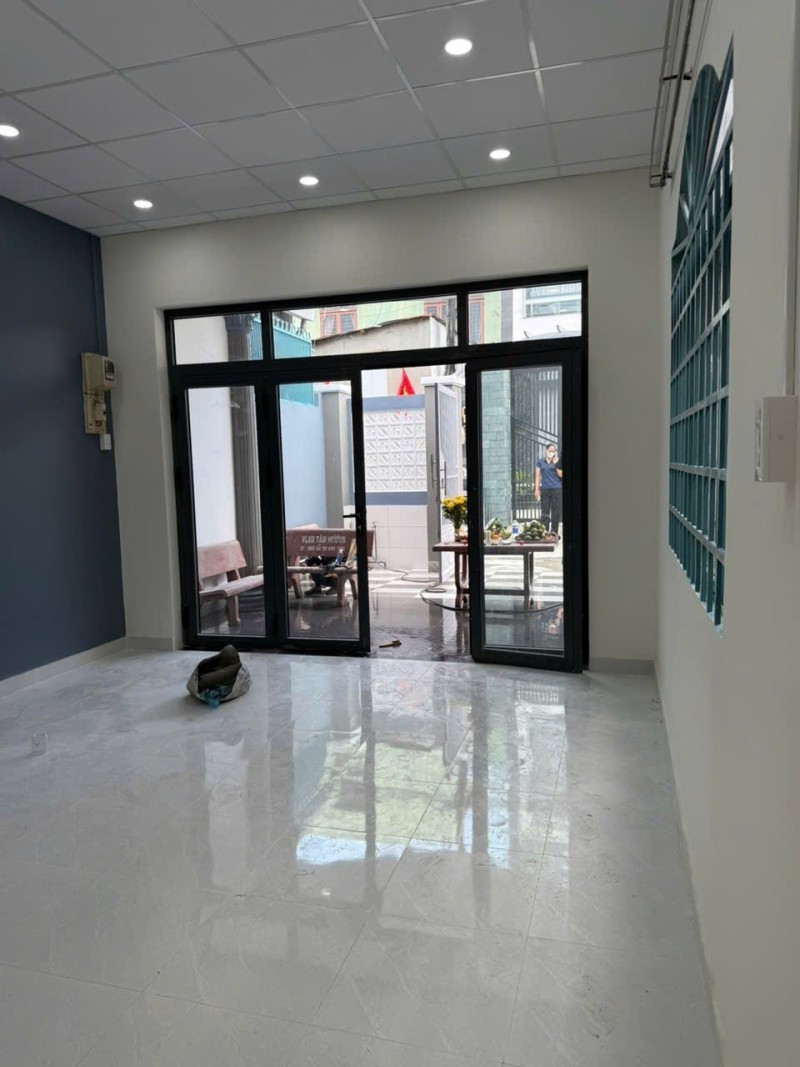 Bán nhà đường số 11, Linh Trung,Thủ Đức, TP HCM. DT 88m2, cấp 4, sổ hồng.  Giá 5.95  tỷ, 2PN -