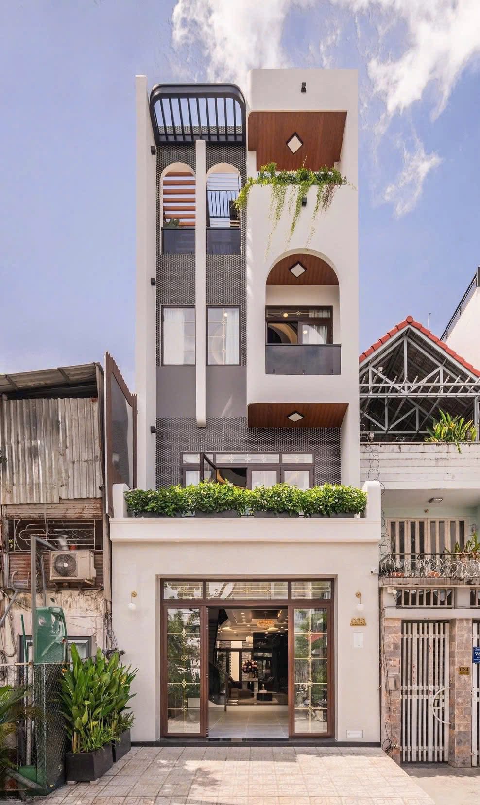 TUYỆT ĐẸP - NHÀ KDC TÂN MỸ, QUẬN 7 - CÓ THANG MÁY - 17,6 TỶ
