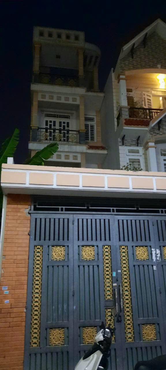Bán nhà chính chủ - hẻm xe hơi - BTCT 4 tầng - 164.3 m