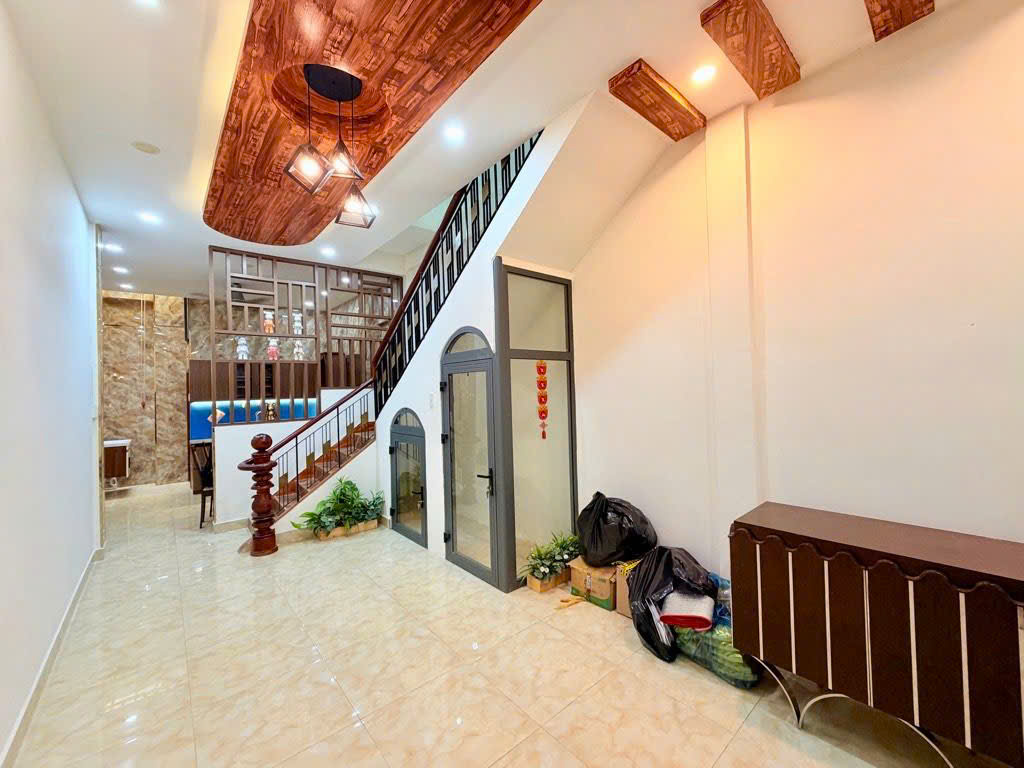 HEM Cầm Bá Thước  48,2m 3.4 no hâu 3,75 15 gia 6.79 Phường Cầu Kiệu Phú Nhuận
