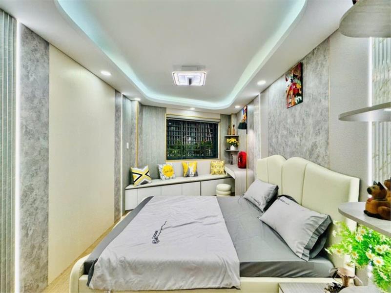 **Bán nhà mặt tiền đường Hiệp Nhất ** phường 4 Tân Bình (4*18); 4 tầng