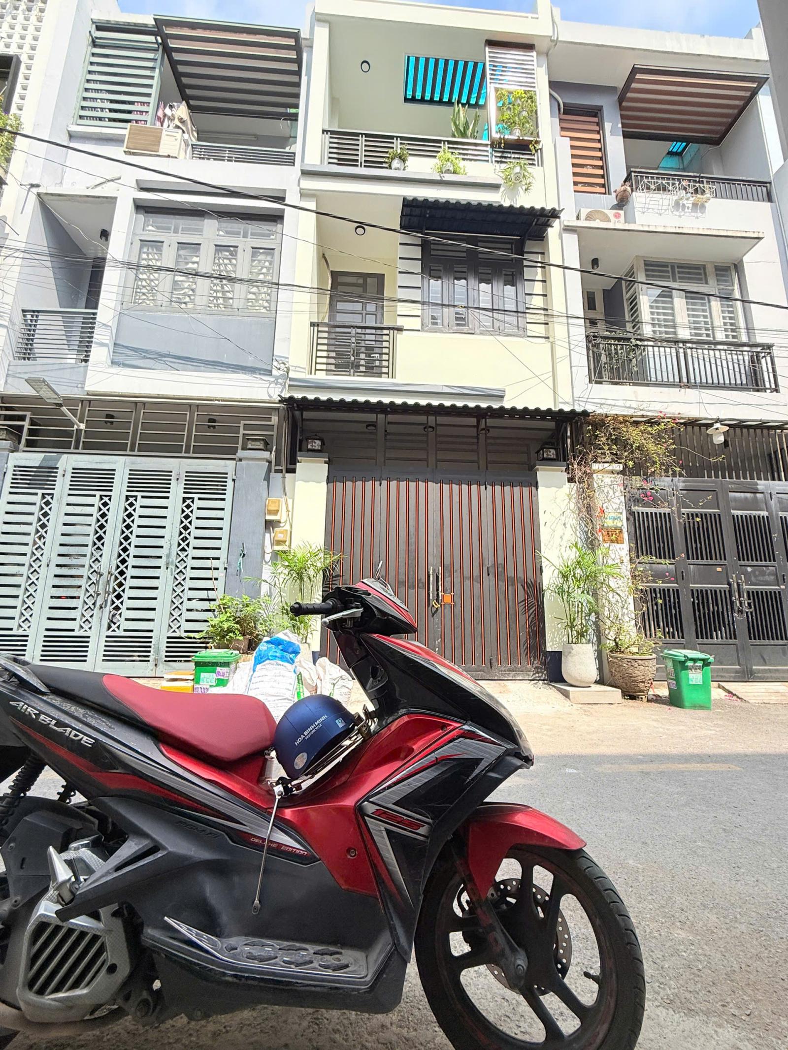 Bán Nhà 3 Tầng Hẻm Xe Hơi Số 647 Quốc Lộ 13, Hiệp Bình Phước, Thủ Đức