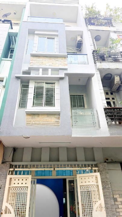 Bán nhà 2 mặt hẻm khu vip Dương Bá Trạc P1Q8 giá 10,8 tỷ