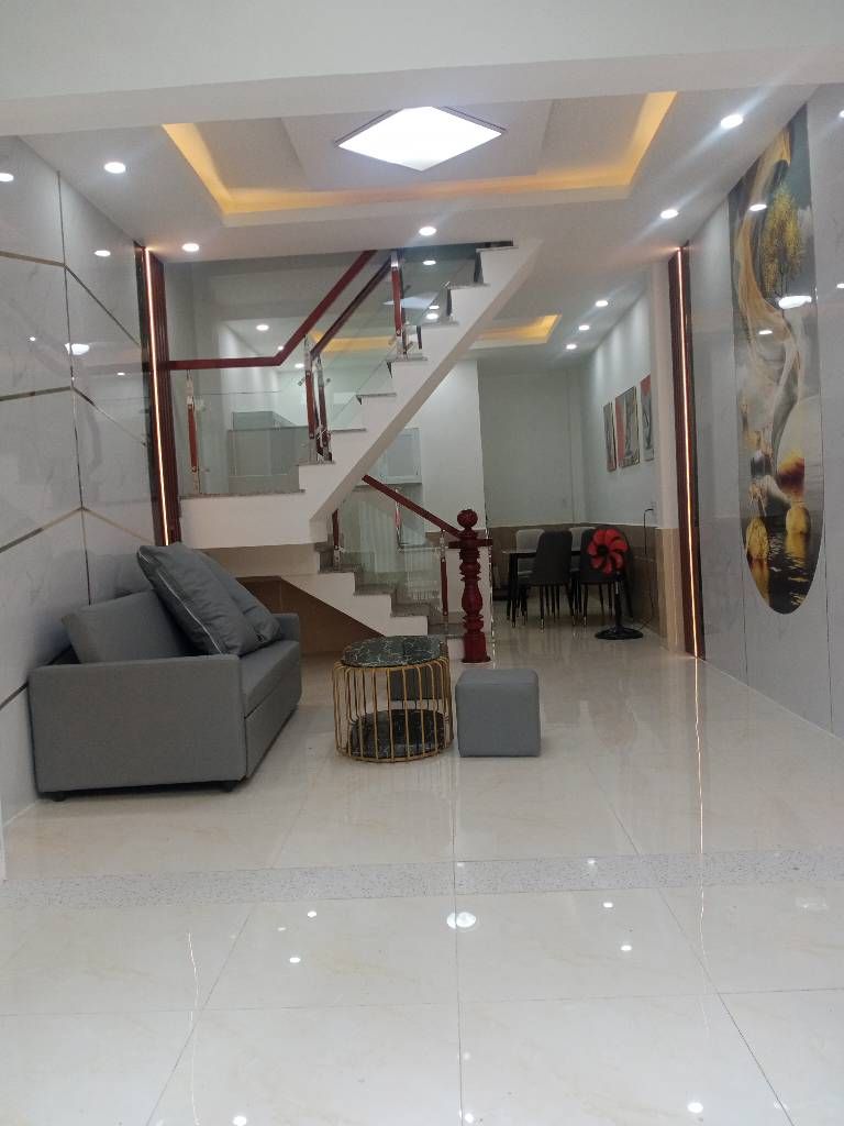 Ô TÔ - MẶT TIỀN RỘNG - 3 THOÁNG - ĐẸP Ở NGAY