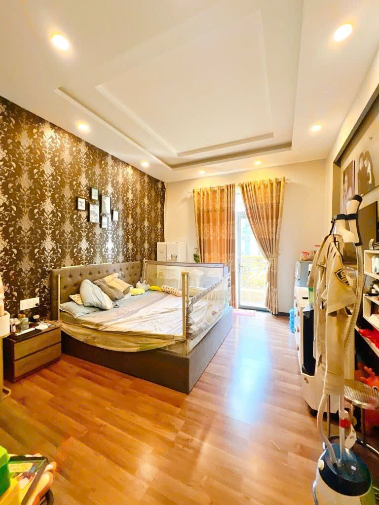 Mặt tiền Khu Bàu Cát, Tân Bình - 4x18,5 - 4 TẦNG - CHỈ LOANH QUANH 18,T (TL)