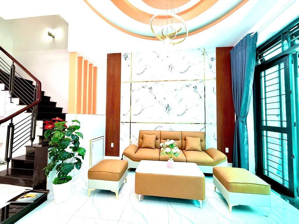 Siêu phẩm 4 tầng BTCT, ô tô ngủ trong nhà, 4m x 13m, gần chợ Thạch Đà, TT. Quận Gò Vấp, chỉ 6 tỷ