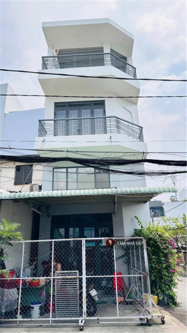 Siêu Phẩm Căn Góc 3 Mặt Thoáng + (4,5x17m) + Nhà 5 tầng hẻm xe hơi thông + Vị trí kinh doanh