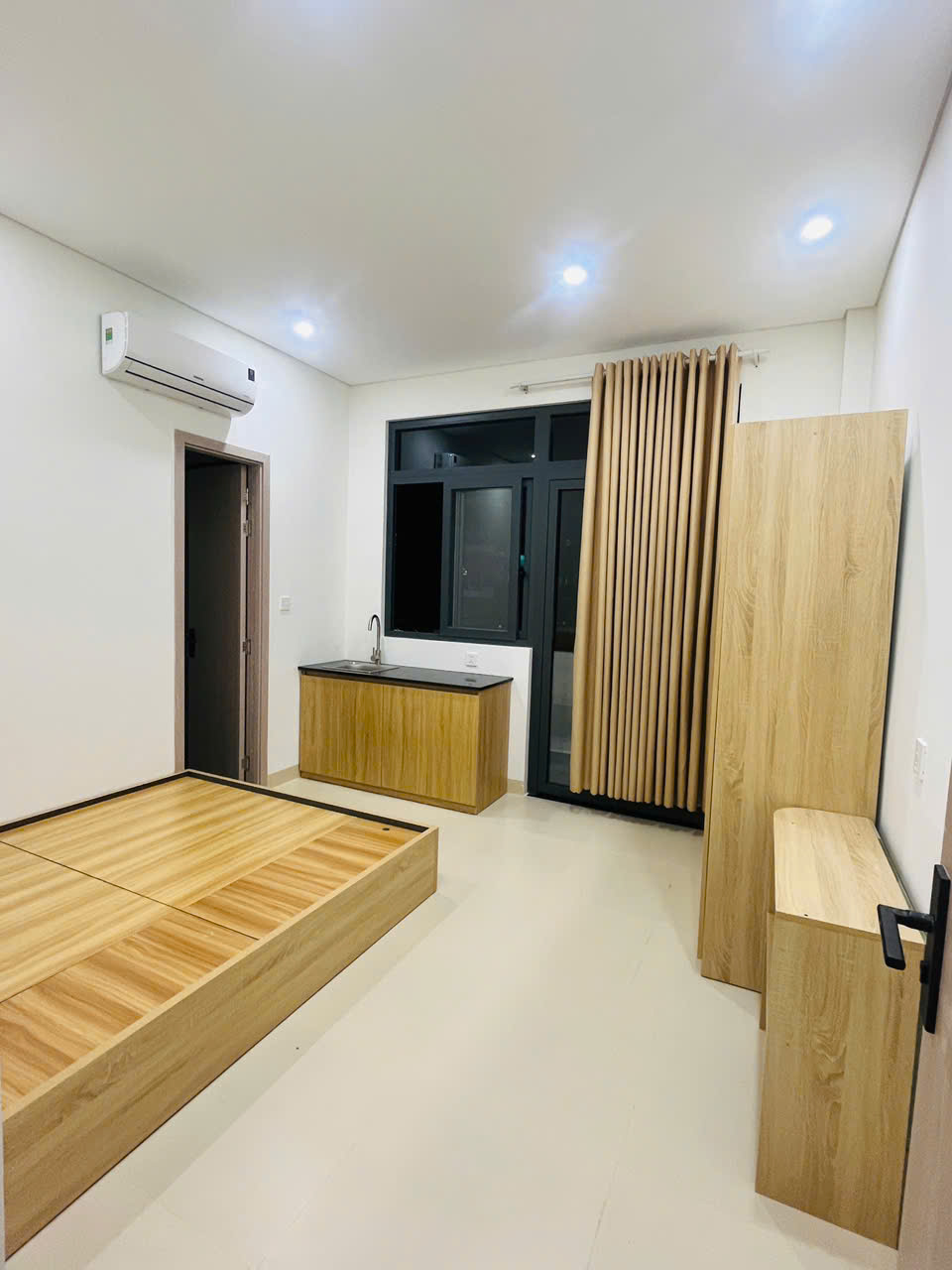 Em còn dc vài phòng căn hộ dịch vụ Địa chỉ 499 man thiện