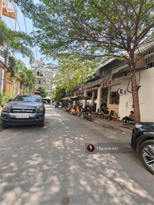 Bán Đất - Giá rẻ - Ngang 5m dài 20m - Khu đồng bộ - Hẻm Nhựa thông thoáng giá 10 tỷ