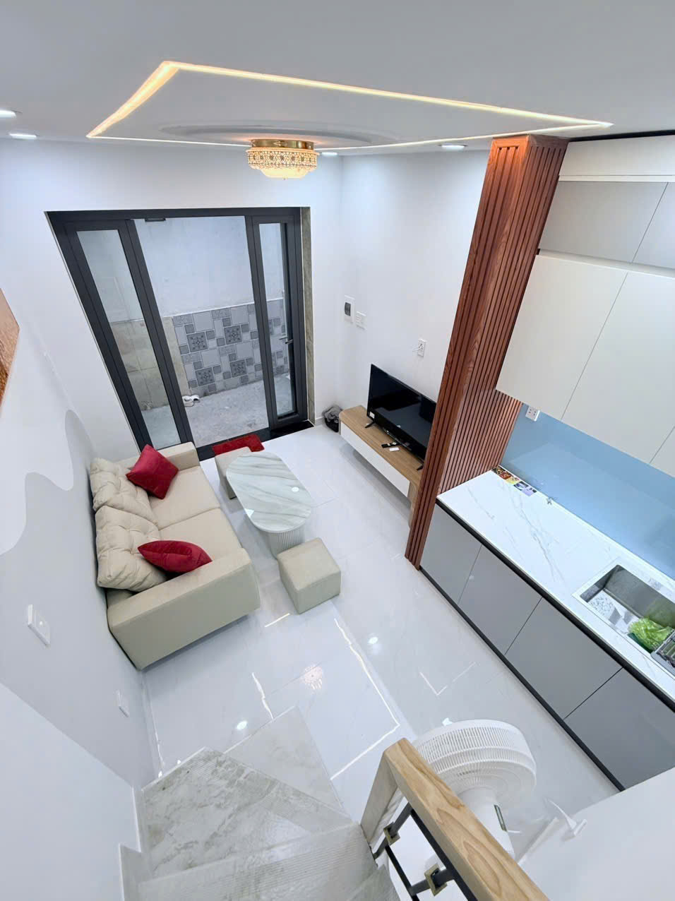 NHỎ XINH GIÁ MỀM NGAY LŨY BÁN BÍCH 3 TẦNG 2PN 3WC CHỈ 2.2 TỶ