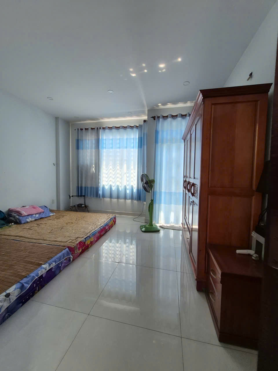 Siêu phẩm liên khu 4-5 ngay chợ Bình Thành giáp Tân Phú hẻm 8m thông 68m2,4Tầng 6 tỷ 1