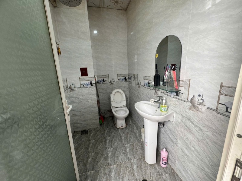 Bán nhà đường số 6, Linh Xuân, Thủ Đức, TP HCM. DT 104m2 , 4 tầng. Giá  - 6.95 tỷ.