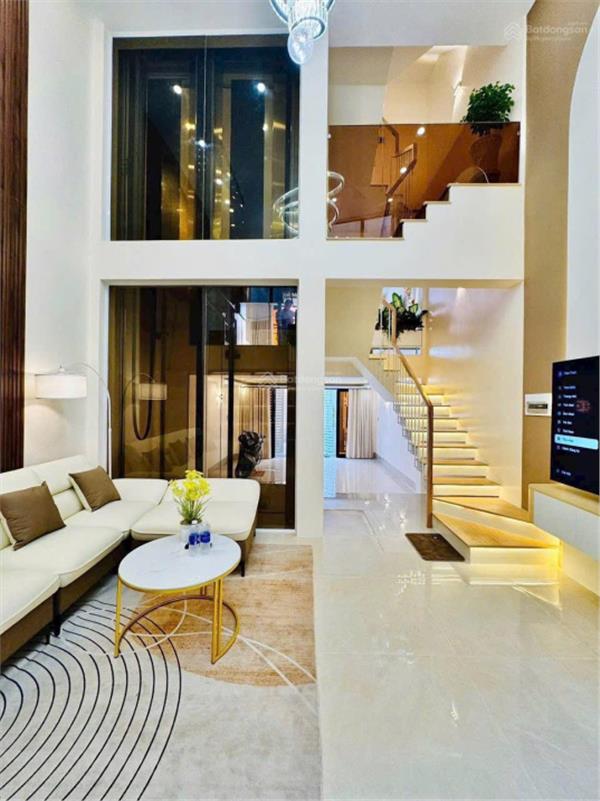 Bán Nhà Đẹp - Thang Máy - Full nội thất cao cấp - P9 Gò Vấp