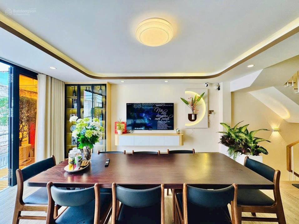 Bán Nhà Đẹp - Thang Máy - Full nội thất cao cấp - P9 Gò Vấp