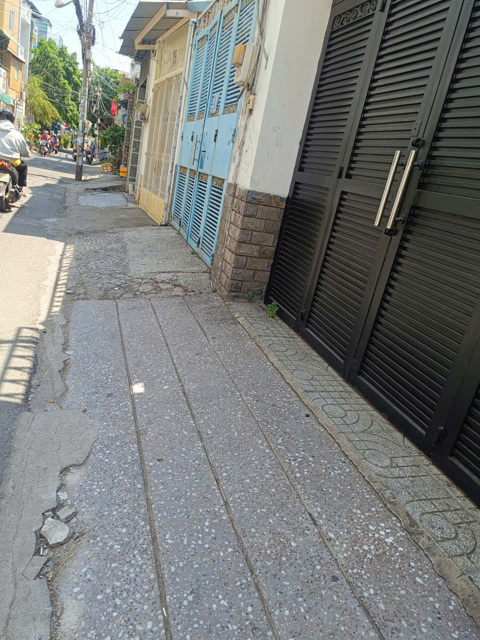 GÒ VẤP – PHAN VĂN TRỊ - TRỆT 2 LẦU – HẺM XE HƠI – NHỈNH 6 TỶ - DT (3,7x8) 