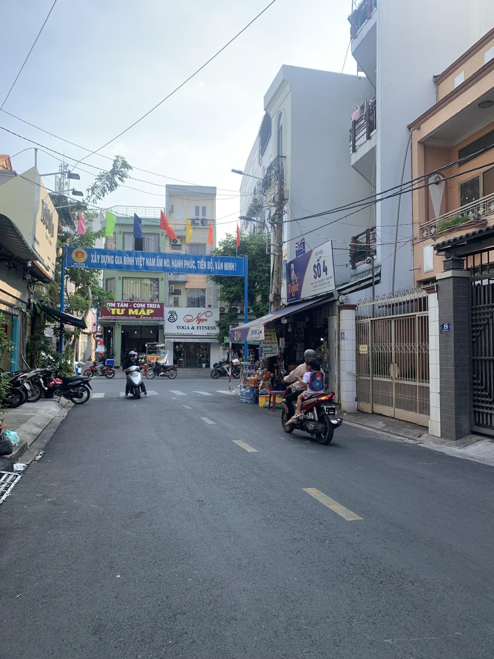 Nhà MT đường Bến Cát, P7, Tân Bình - DT: 4x22m - 5 tầng BTCT - Giá 15 tỷ TL