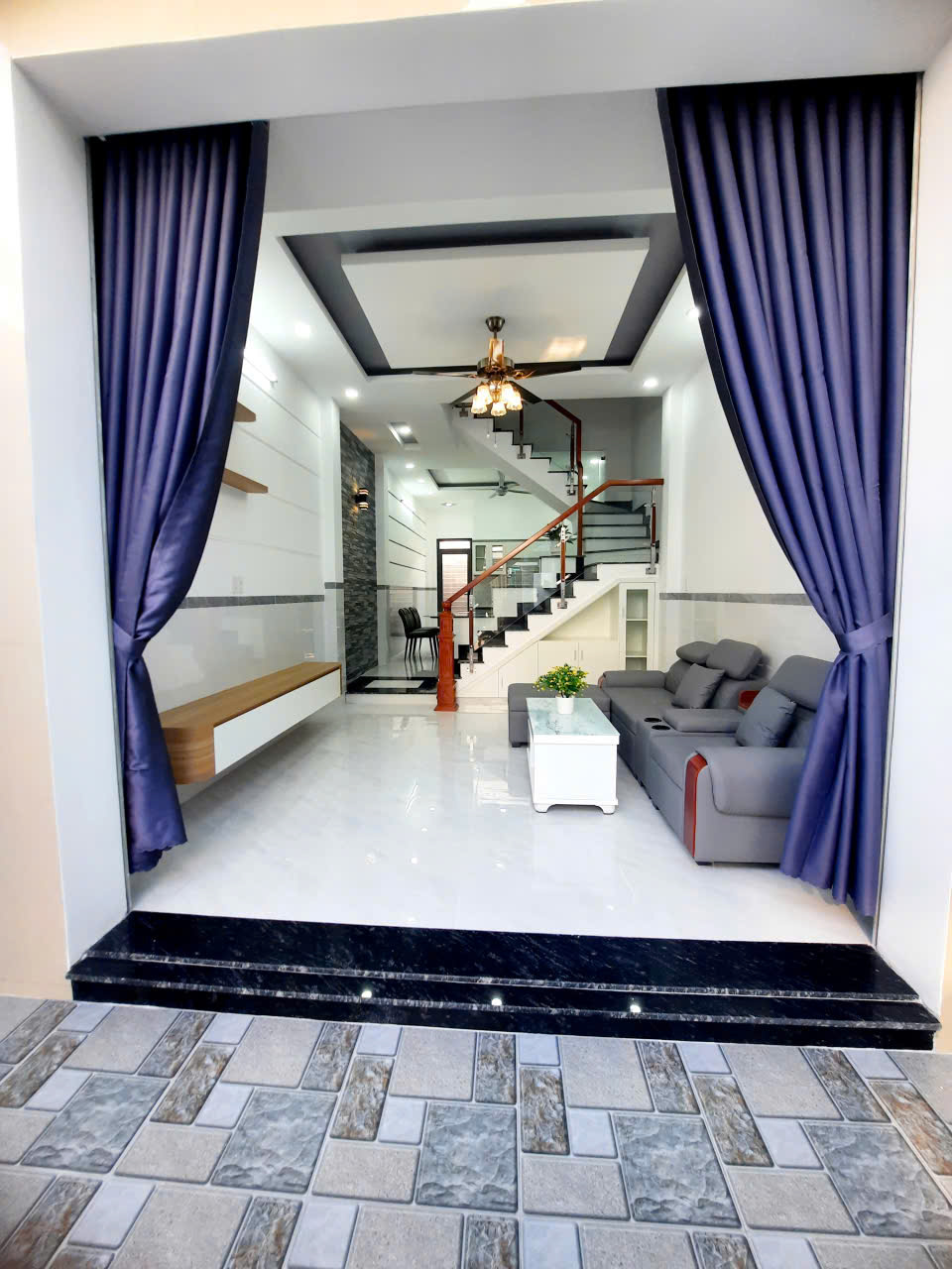Bán nhà mới xây đường số 6 linh xuân thủ đức .LH 0909428959.