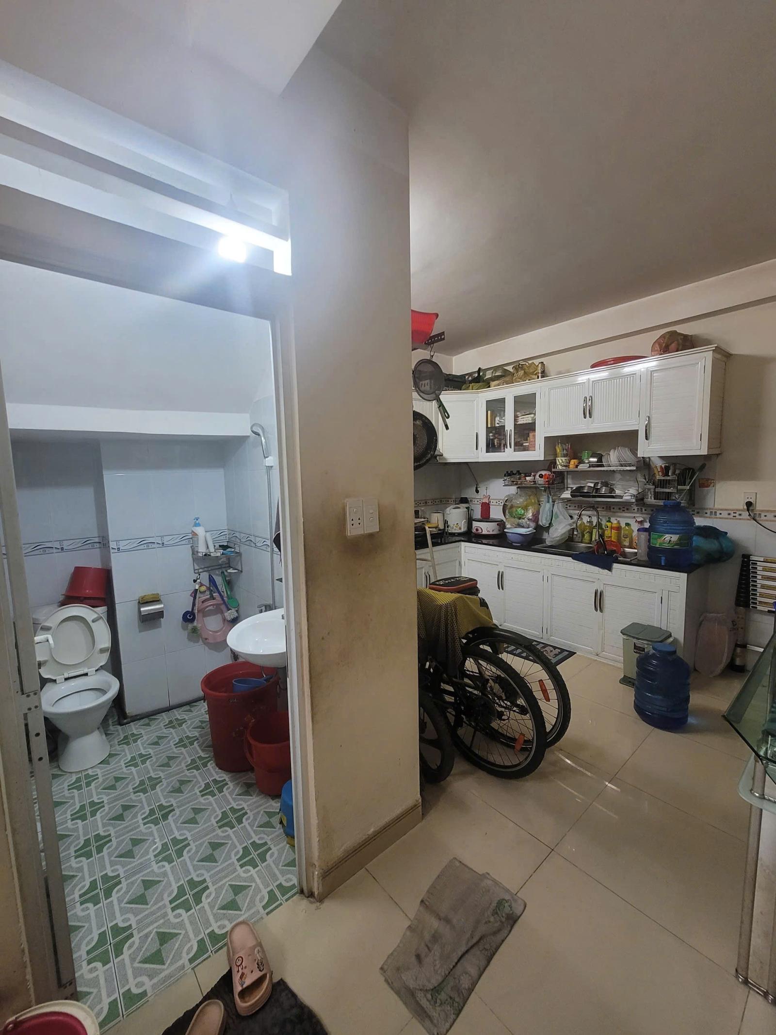 Nhà mới 3 tầng C3 Phạm Hùng,Bình Hưng,Bình Chánh. Giá: 3.7 tỷ