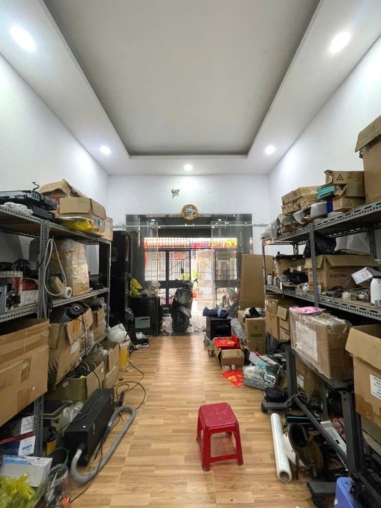 Nhà Hẻm Xe Hơi Quay Đầu - 45m2 - Chỉ 5.5Tỷ - Tại HOÀNG BẬT ĐẠT, Tân Bình