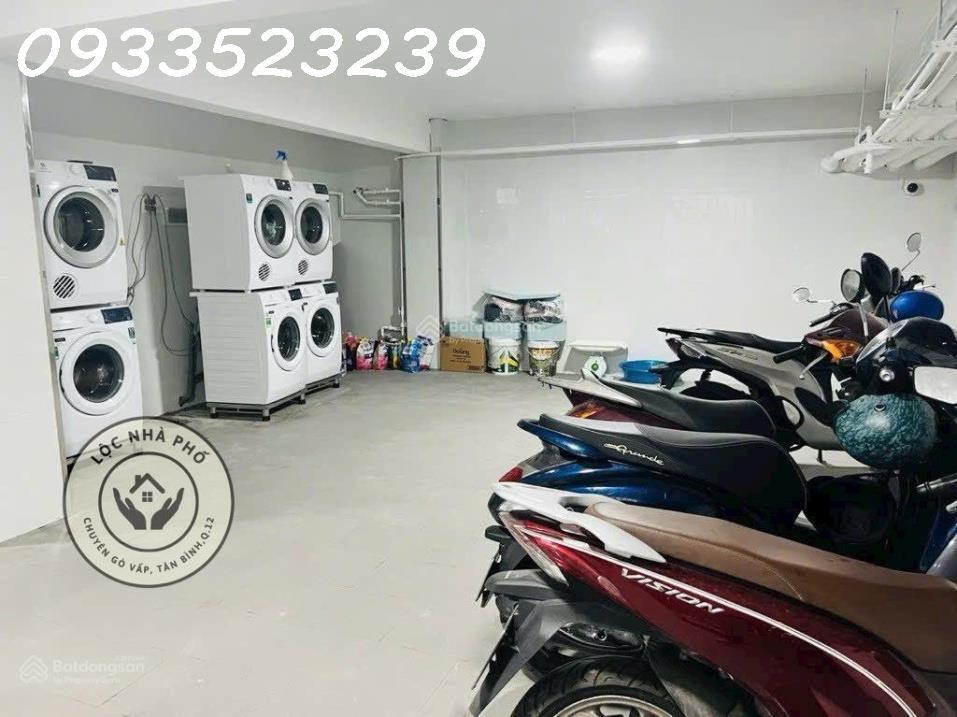 Ngay Dương Quảng Hàm, HẺM XE TẢI THÔNG, 4 tầng, 90m2, ngang hơn 5m, chỉ nhỉnh 100tr/m2