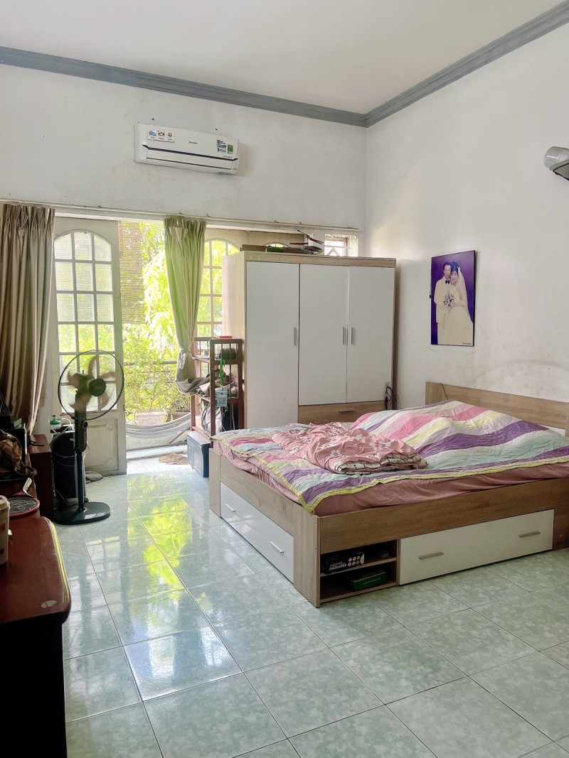 Bán nhà đường số 9, Hiệp Bình Chánh, Thủ Đức, TP HCM. DT 90m2, 3 tầng. Giá 9.25 tỷ.