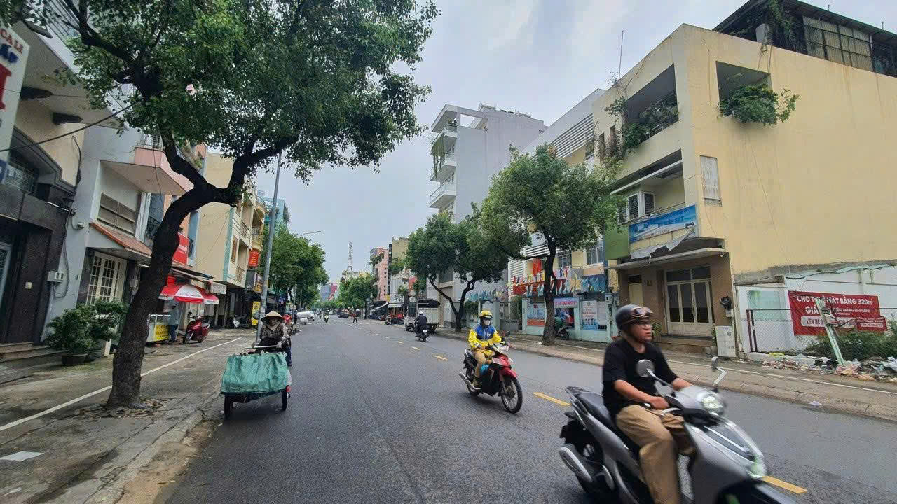 SIÊU QUỸ ĐẤT TRUNG TÂM – 310M2 MẶT TIỀN HOÀNG HOA THÁM – GIÁ GIẢM SỐC GẦN 20 TỶ