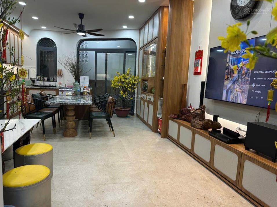 Bán Nhà 1 sẹc Lê Đức Thọ Phường 17 GV, DT 5x20m, 1 trệt 3 lầu ST. Giá 13,8 tỷ TL