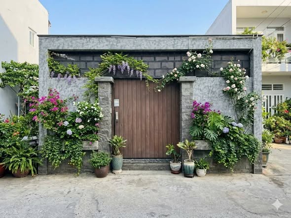 NHÀ ĐẸP XINH THỊ TRẤN NHÀ BÈ - HẺM THẲNG 1 SẸC CÁCH MẶT TIỀN HUỲNH TẤN PHÁT CHỈ 50M - GIÁ CHỈ 4,8