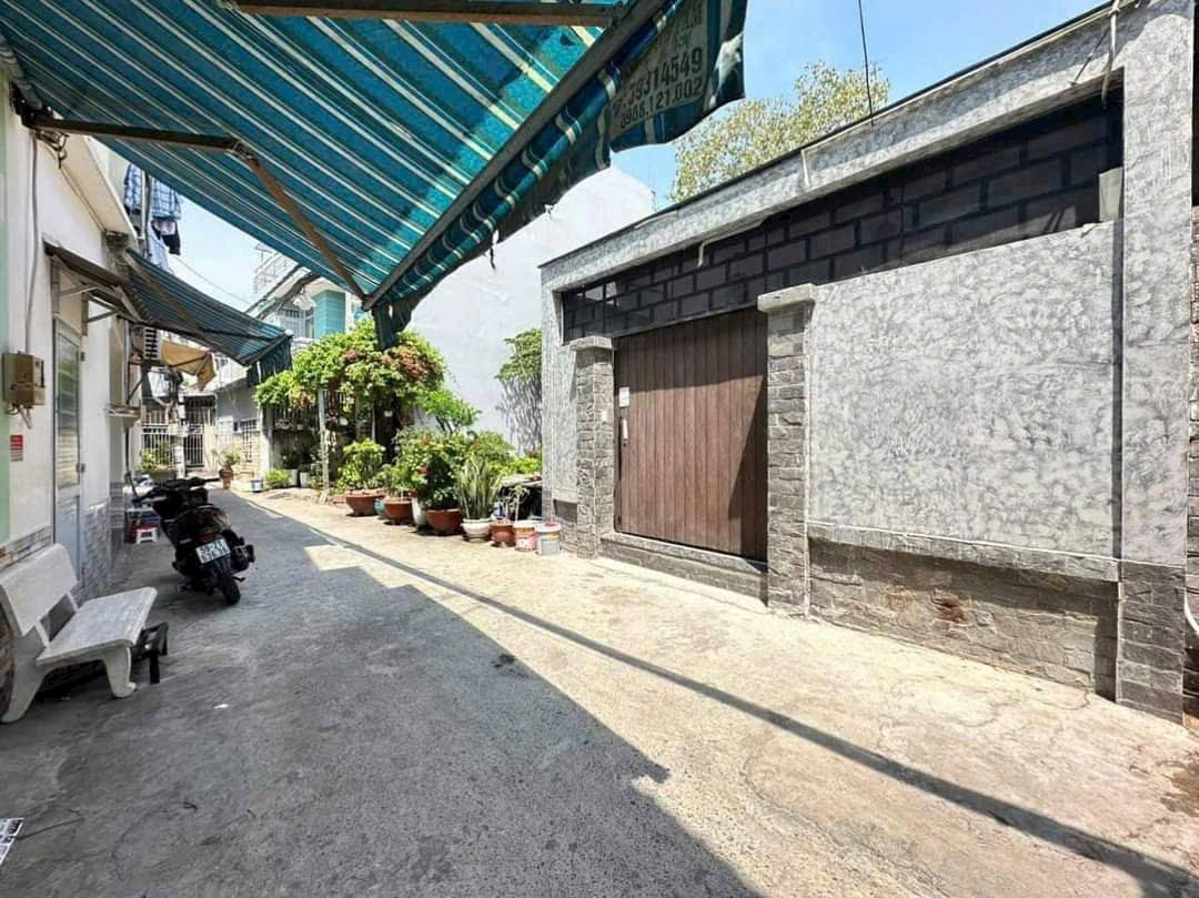 NHÀ ĐẸP XINH THỊ TRẤN NHÀ BÈ - HẺM THẲNG 1 SẸC CÁCH MẶT TIỀN HUỲNH TẤN PHÁT CHỈ 50M - GIÁ CHỈ 4,8
