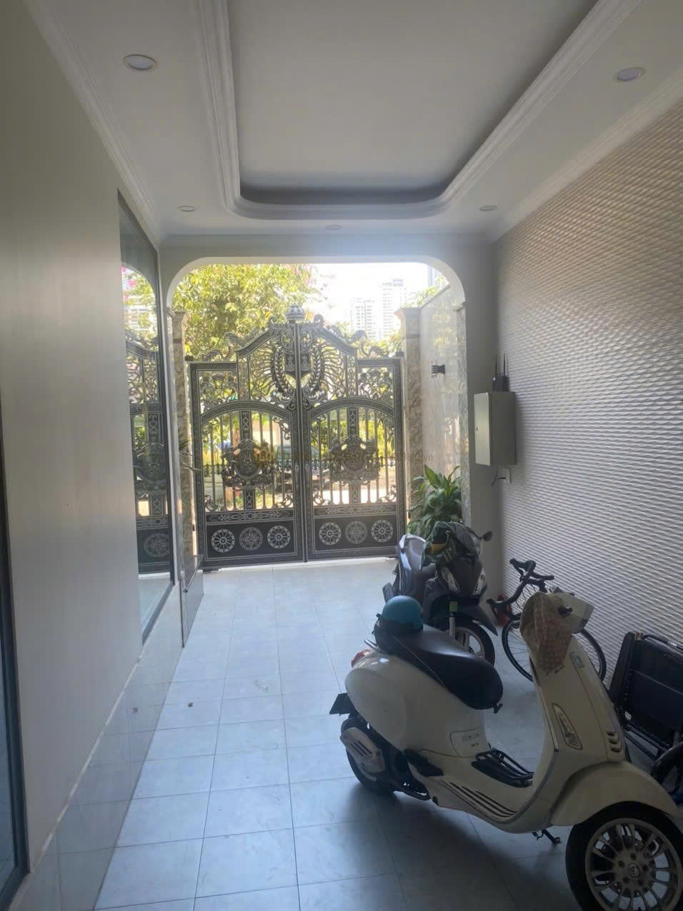 Nhà 7m ngang có thang máy, gara 2 xe tại An Phú – phù hợp ở và làm văn phòng