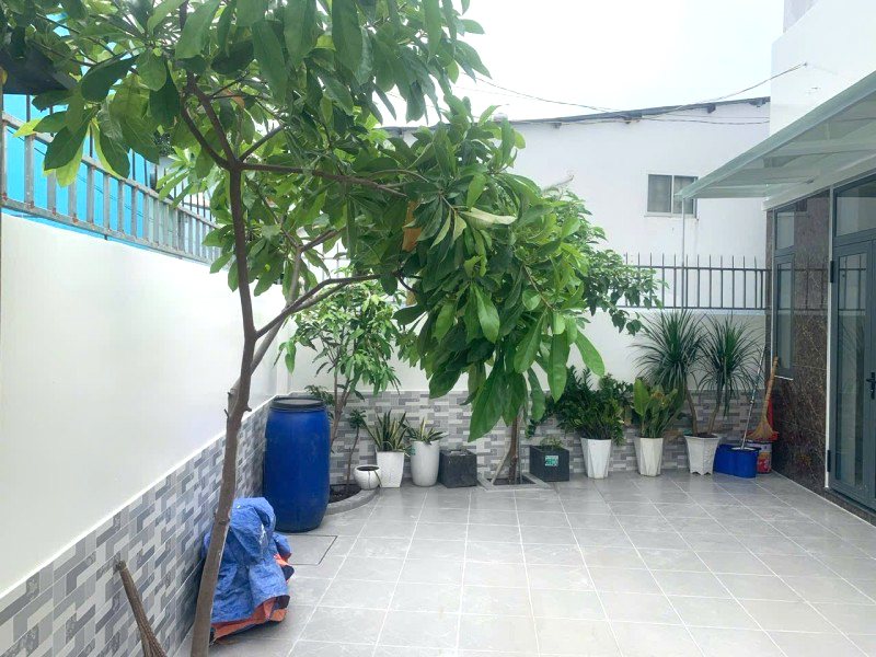 Ngộp Bank! Nhà 180m² Linh Chiểu – Ngang 8.6m – Dòng tiền 30tr/tháng – Chỉ 7.6 Tỷ
