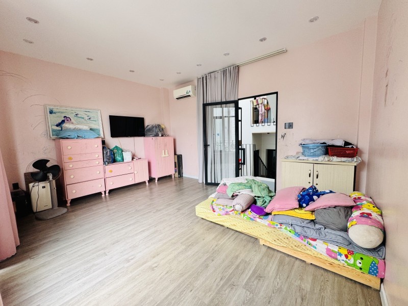 Bán gấp nhà Nguyễn Văn Công ngang 5,3x20, 100m2 nhỉnh 9 tỷ