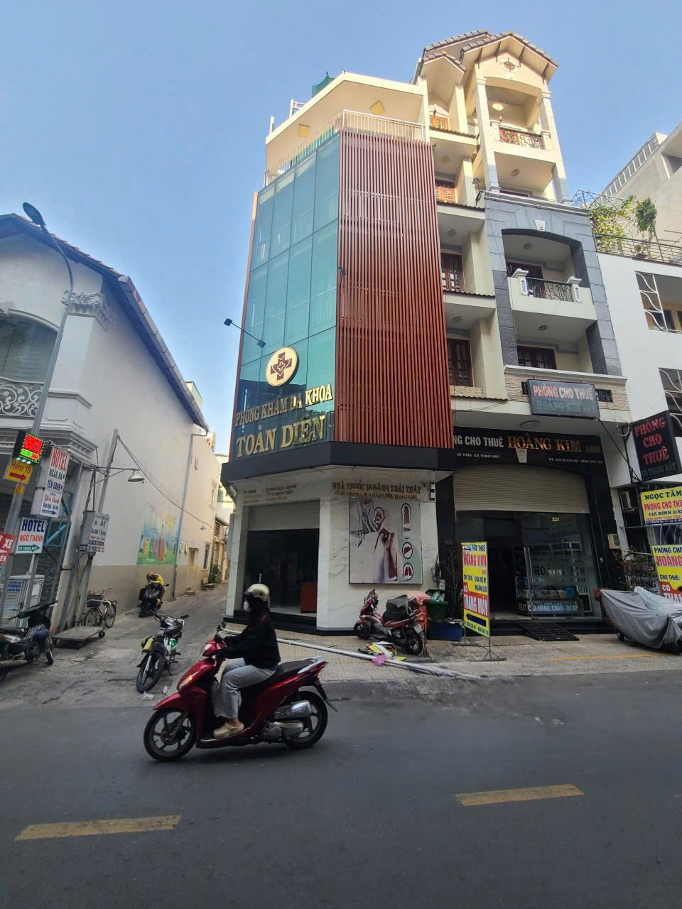 Bán Căn Góc 2 Mặt Tiền Đặng Thái Thân - Mạc Thiên Tích DT 5.4 x 17m KC 5 Tầng Nhà Đẹp Chỉ 30 Tỷ