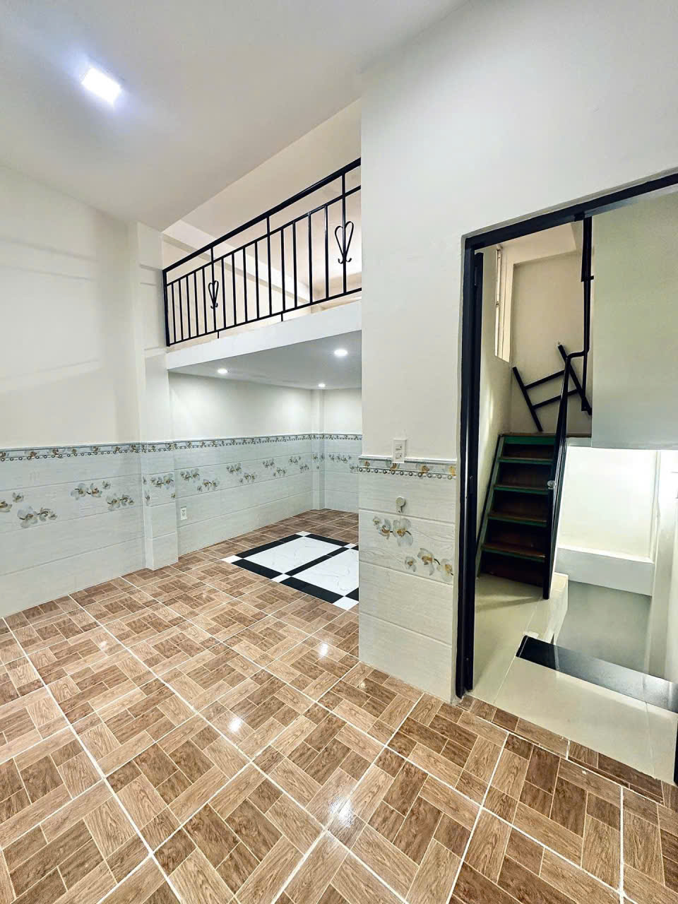 NHÀ ĐẸP GÒ GẤP - KHU LÊ LỢI-3.85 TỶ - 68M2 (DTSD) – 3 TẦNG BTCT – HẺM Ô TÔ