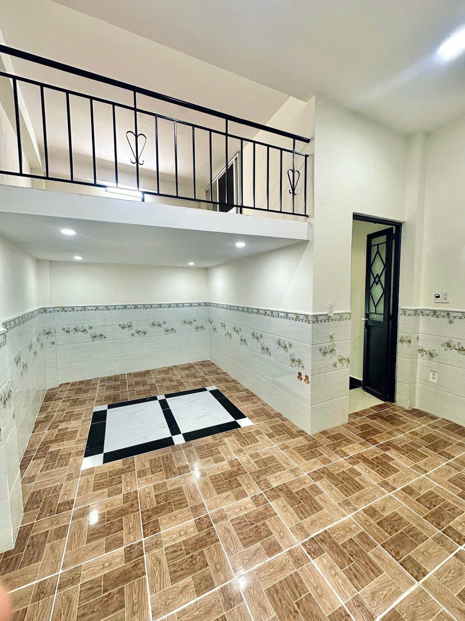 NHÀ ĐẸP GÒ GẤP - KHU LÊ LỢI-3.85 TỶ - 68M2 (DTSD) – 3 TẦNG BTCT – HẺM Ô TÔ