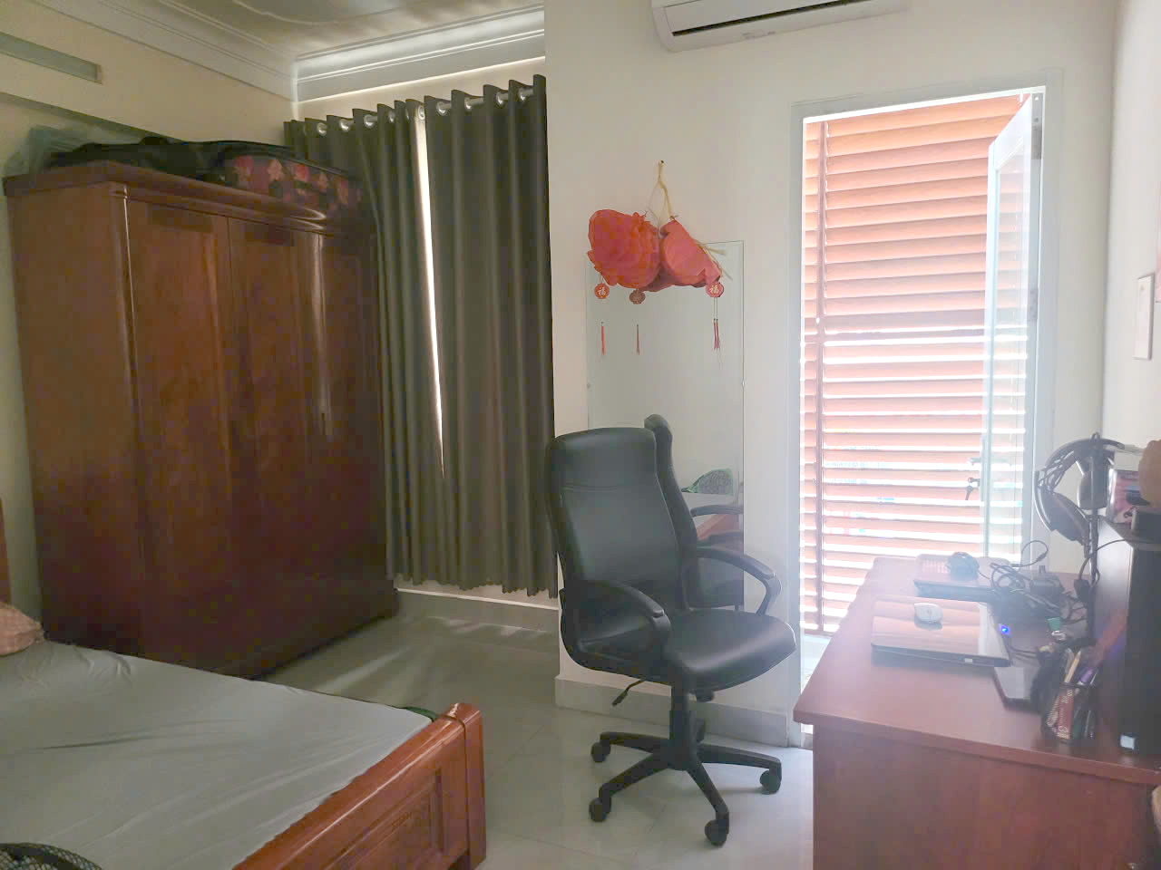 Nhà 4 Tầng Linh Trung – 53m², Gara Ô Tô – Full Nội Thất Gỗ – Gần Metro – Chỉ 7.45 Tỷ