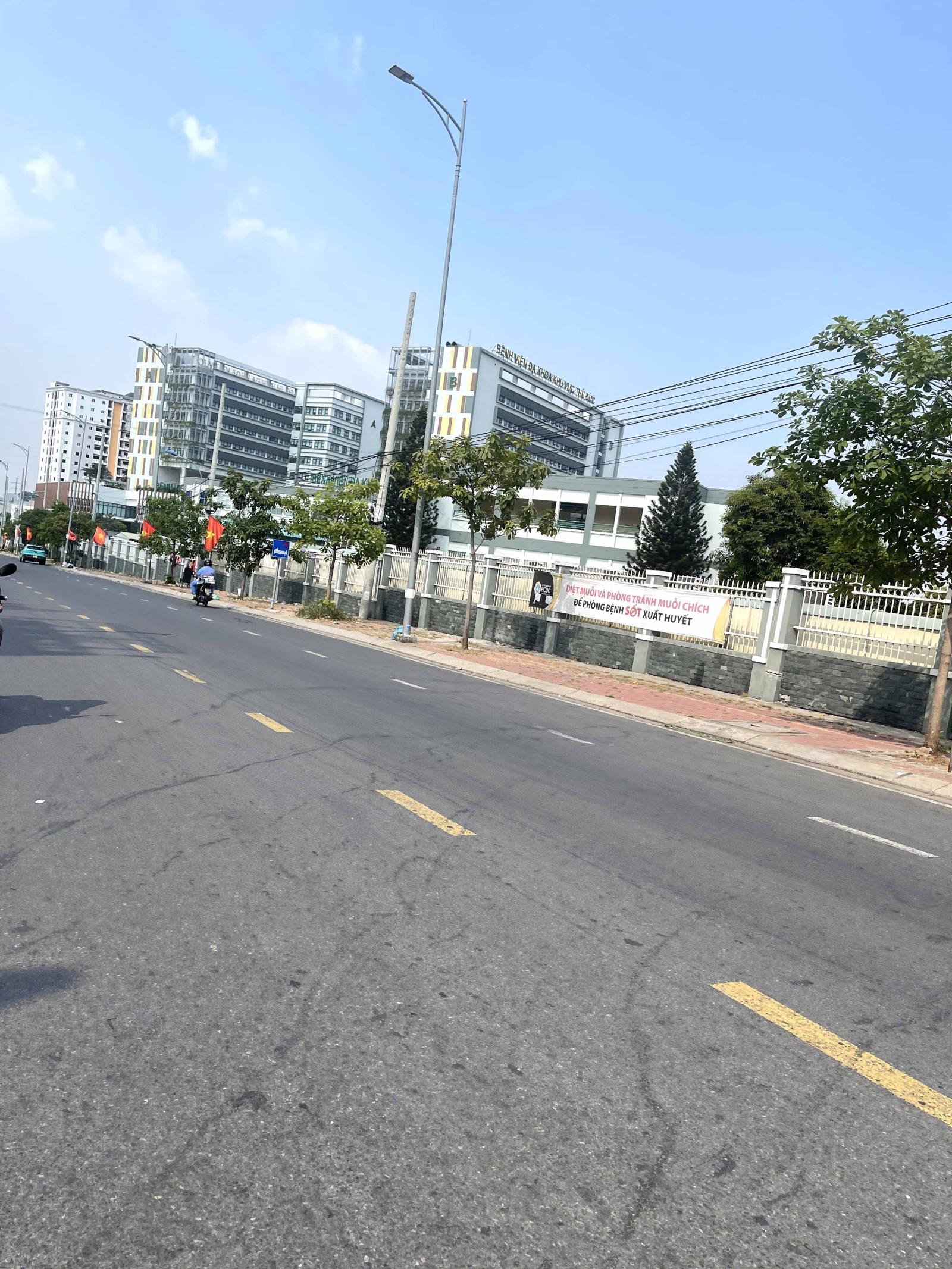 Nhà 4 Tầng Linh Trung – 53m², Gara Ô Tô – Full Nội Thất Gỗ – Gần Metro – Chỉ 7.45 Tỷ