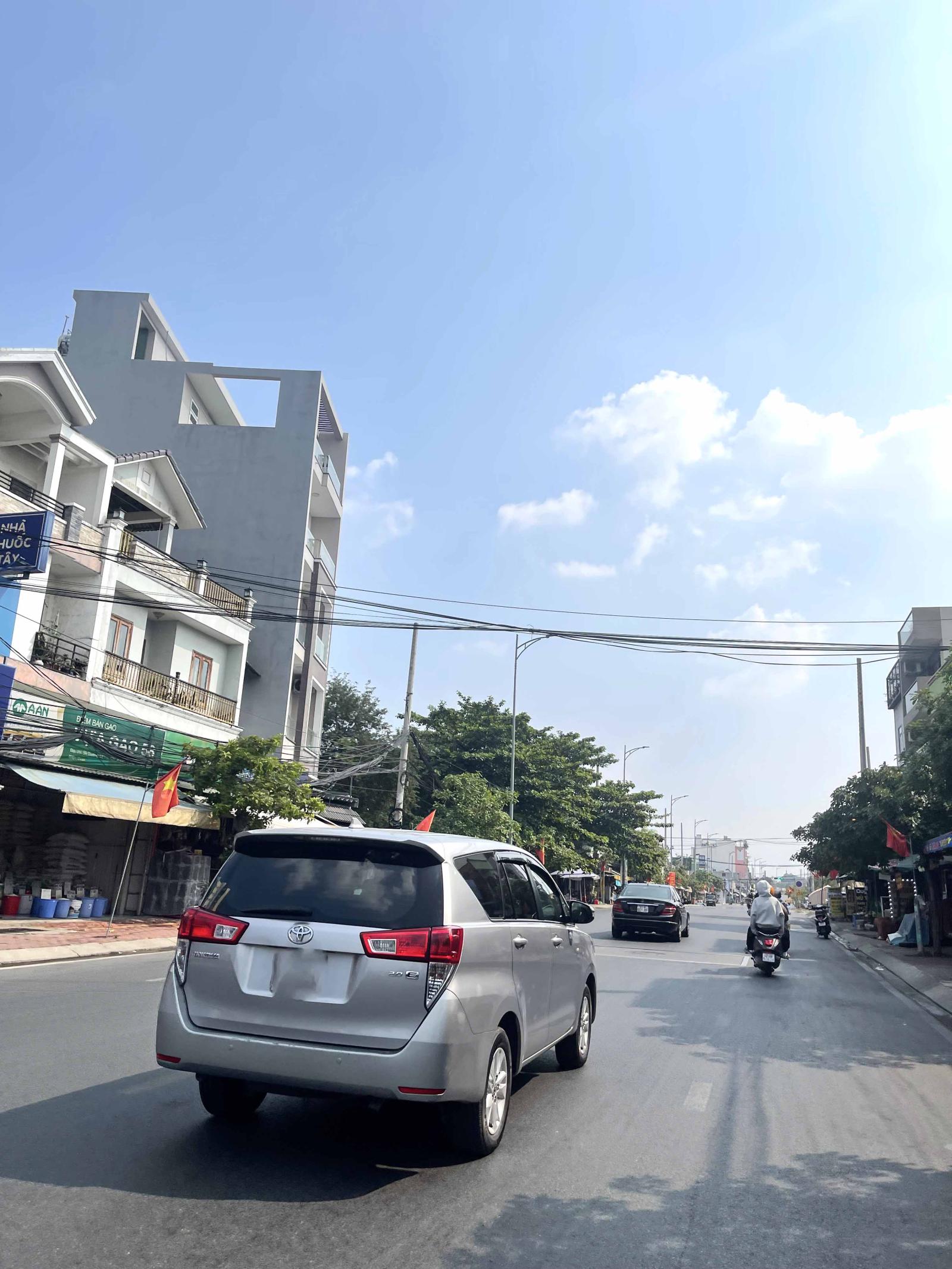 Nhà 4 Tầng Linh Trung – 53m², Gara Ô Tô – Full Nội Thất Gỗ – Gần Metro – Chỉ 7.45 Tỷ
