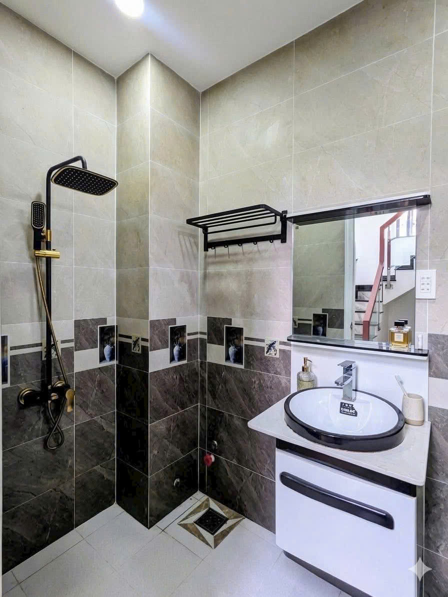 Bán Nhà Mới Đẹp Góc 2 Mặt Tiền Đường Huỳnh Tấn Phát, Quận 7  - 5TỶ8.