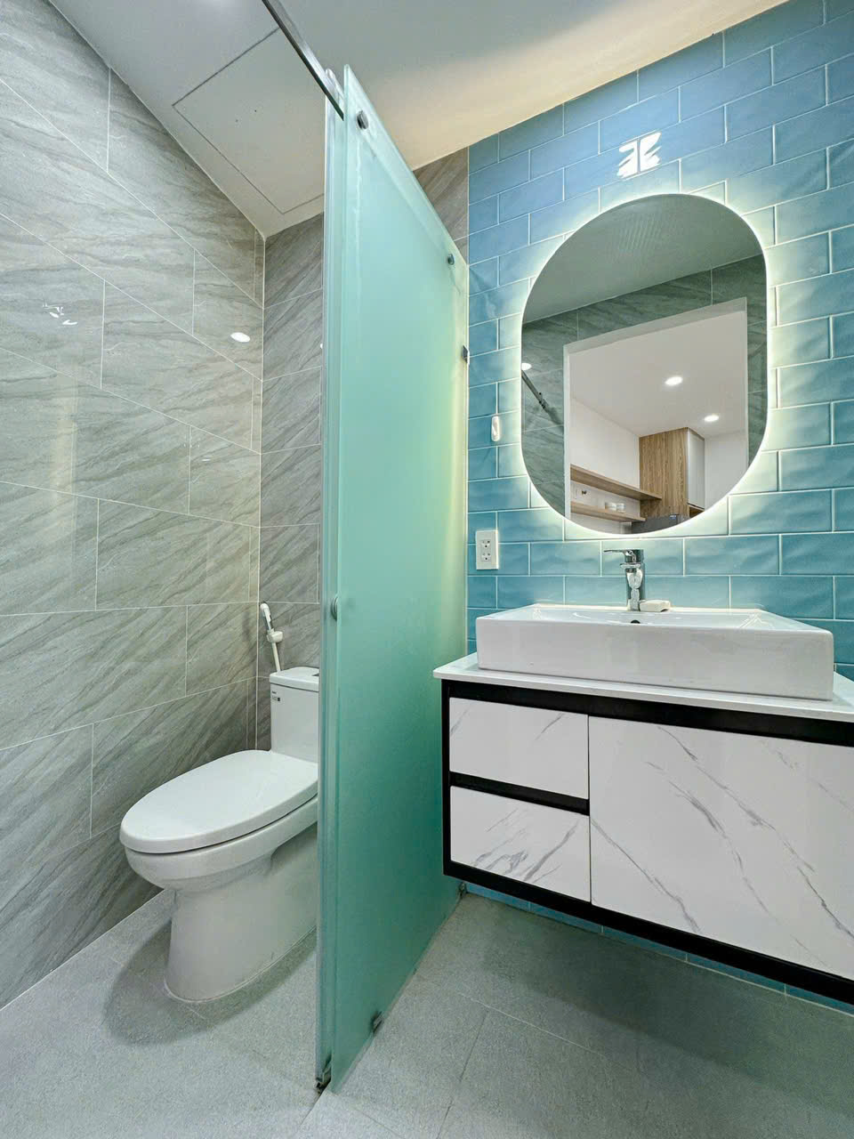 Bán đất tặng nhà 290m2 tại Hàng Xanh, Bình Thạnh, hẻm xe hơi 6m, 157tr/m2
