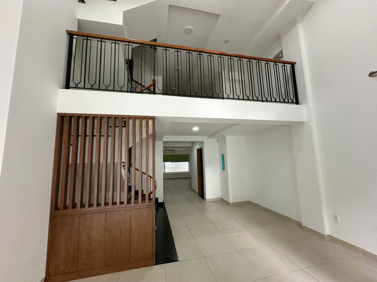 Hẽm VÍP Nhựa 12m .Cách Mặt Tiền 30m DT 6.2 X 16m KC 4 Tầng Siêu Vị Trí Ngay Công Viên Lê Thị Riêng