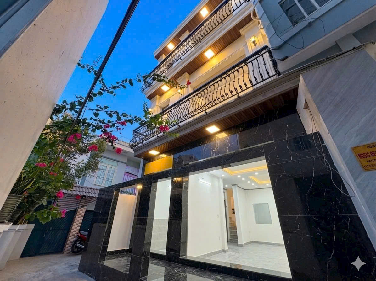 Bán nhà mới, thang máy, hẻm 1027 Huỳnh Tấn Phát, Q7, DT 8 x12m, 3 lầu. Giá 8,8 tỷ