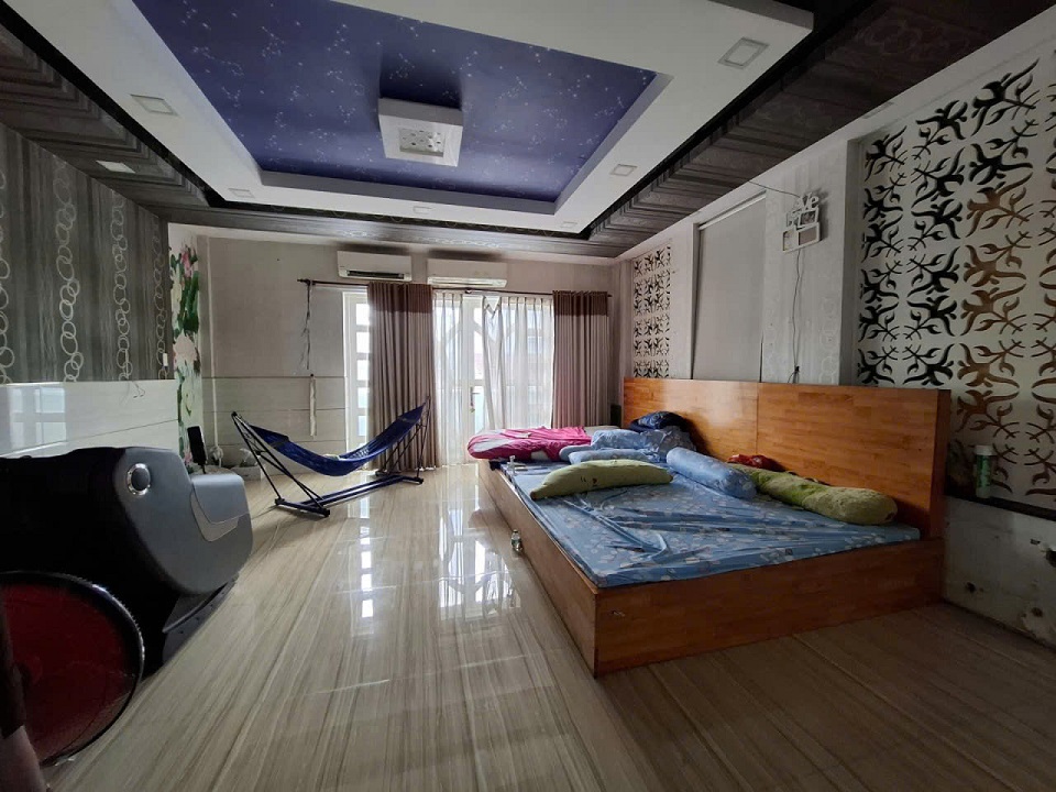 Bán nhà lô góc HXH Tân Hòa Đông, Bình Trị Đông, TP HCM, 194m2, 4 tầng, ngang 10m, thang máy, nở hậu 