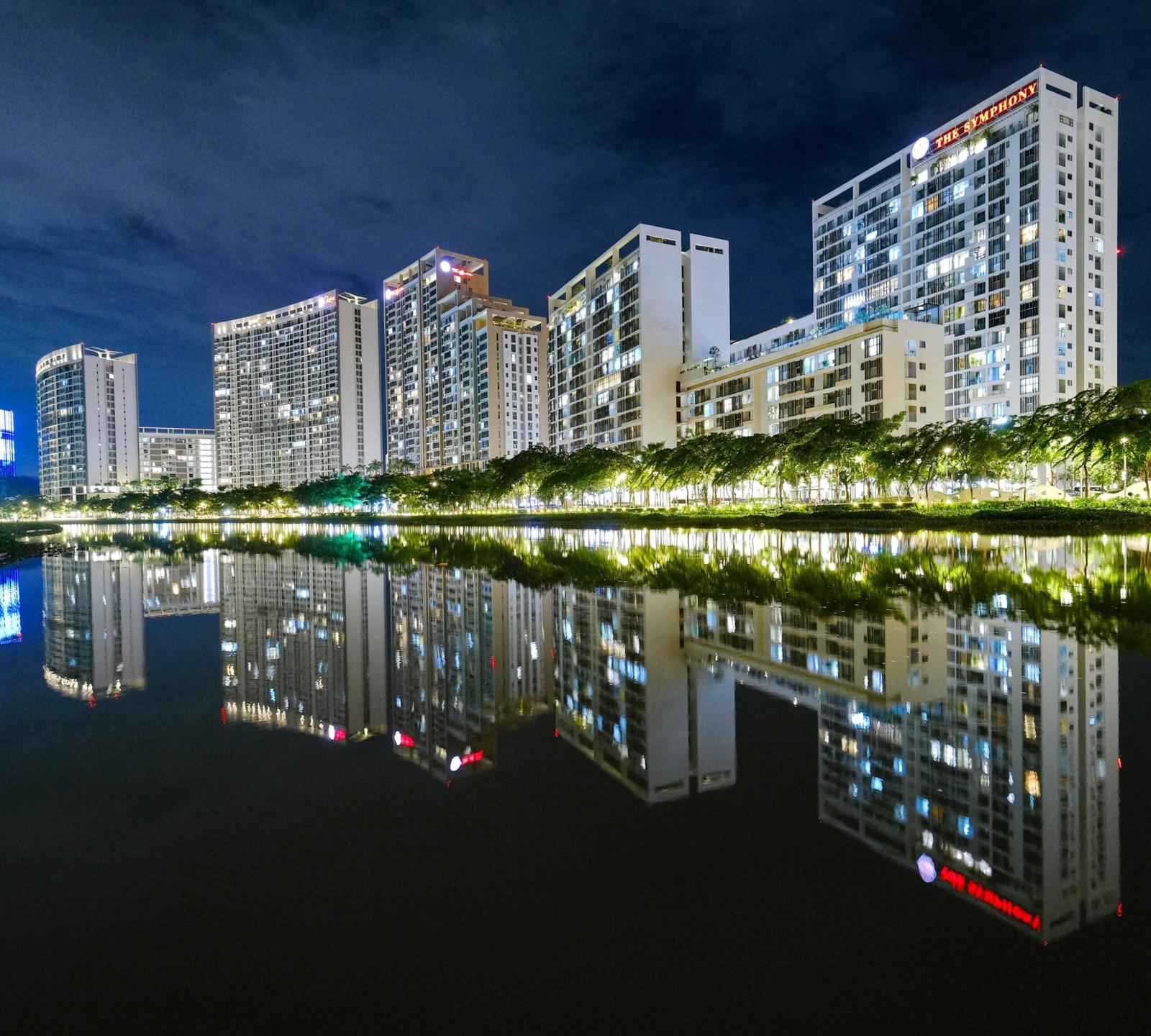 Bán căn hộ midtown,phú mỹ hưng,lầu cao,view biệt thự,ô xe,89m2,8.7 tỷ.Lh 0903920635