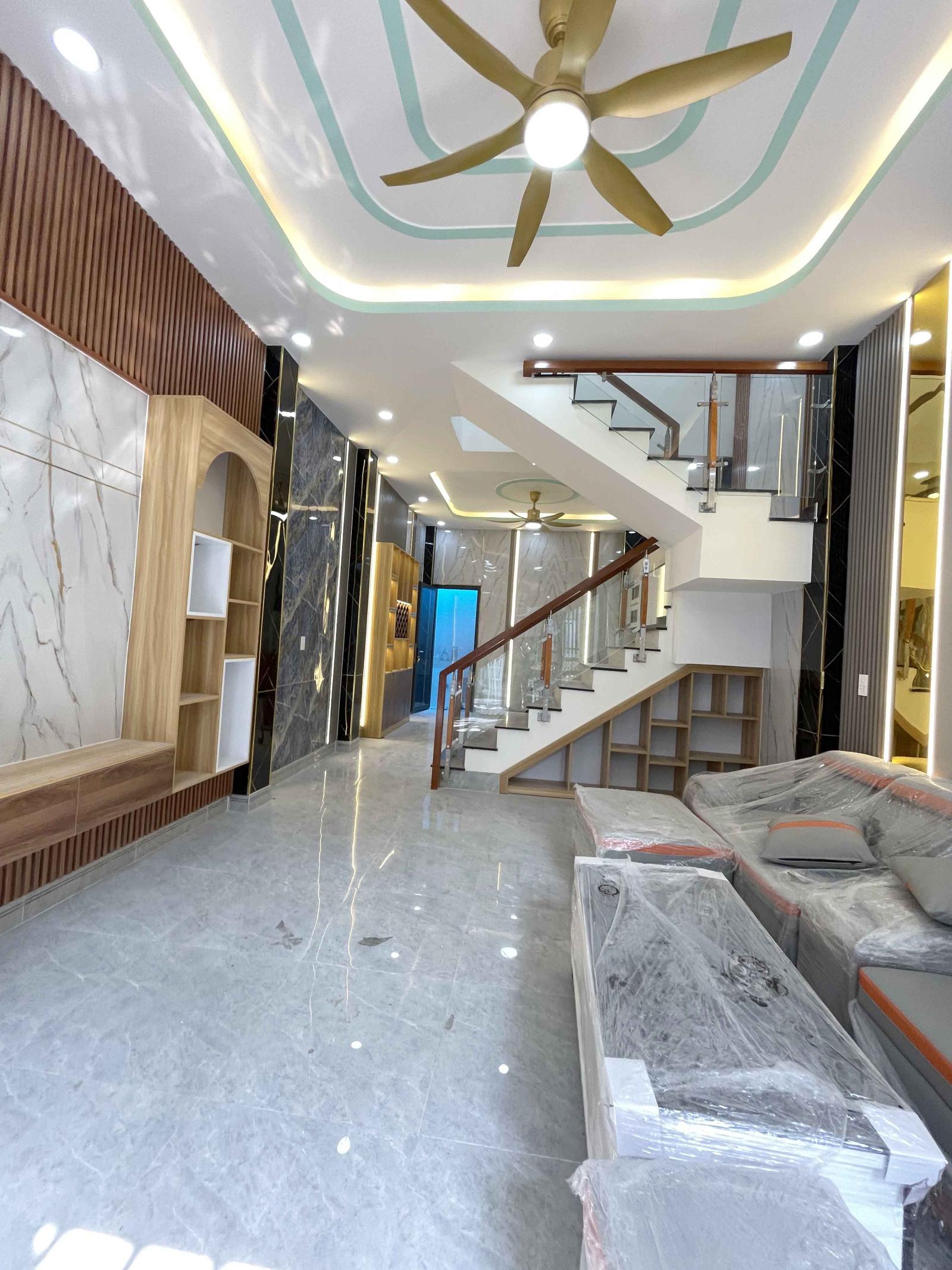 Hiếm Nhà Đẹp 50M² Bình Chiểu – 2 Tầng Full Nội Thất – Hẻm Ô Tô – Gần Chợ Đầu Mối – 4.X Tỷ
